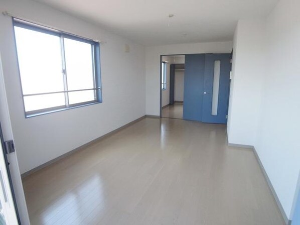 ドミール弐番館の物件内観写真